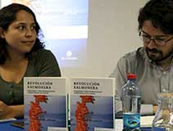 imagen correspondiente a la noticia: "El rol de la industria salmonera en Chiloé es abordado por investigadores UC"