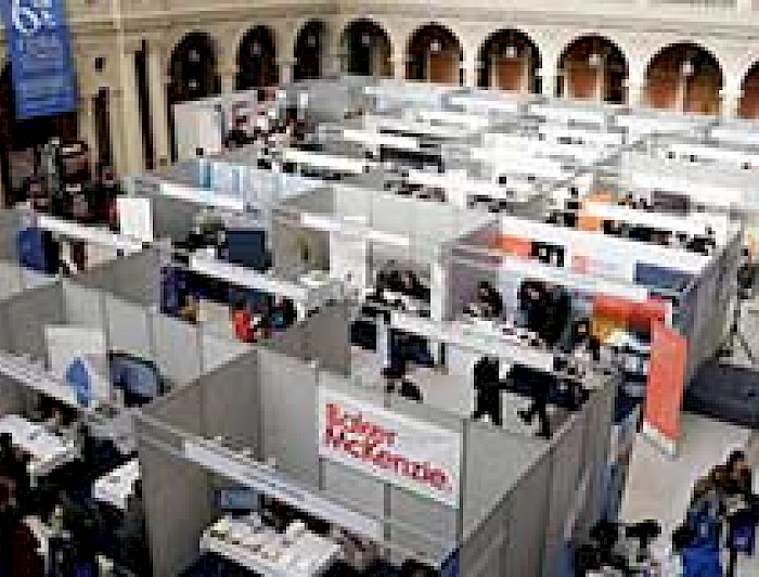 imagen correspondiente a la noticia: "Más de 1.500 visitantes recibió la VI Feria del Trabajo Derecho UC"