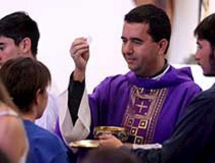 imagen correspondiente a la noticia: "Vice Gran Canciller UC fue nombrado obispo auxiliar de Santiago"
