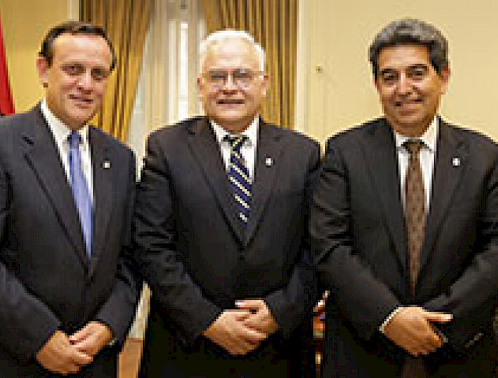 imagen correspondiente a la noticia: "Academia de Medicina reconoce trayectoria de profesor Carlos Vio de Ciencias Biológicas"