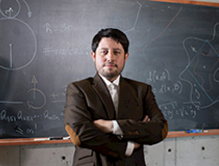 imagen correspondiente a la noticia: "Mario Ponce asumió como nuevo decano de Matemáticas"