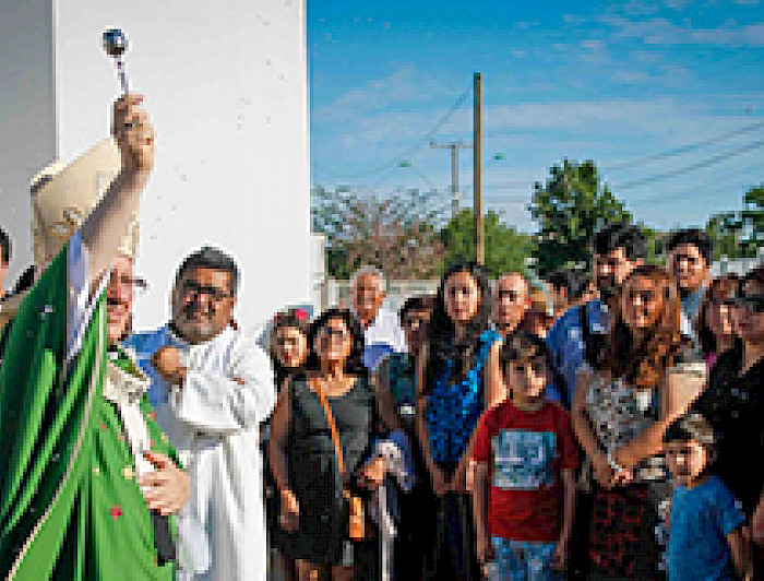 imagen correspondiente a la noticia: "Comunidad de Til Til tiene nueva capilla gracias al compromiso de Derecho UC"