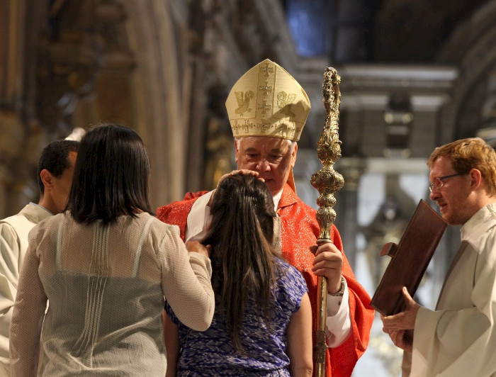 imagen correspondiente a la noticia: "Confirmaciones UC: más de 90 alumnos y funcionarios se convirtieron en testigos de Cristo"