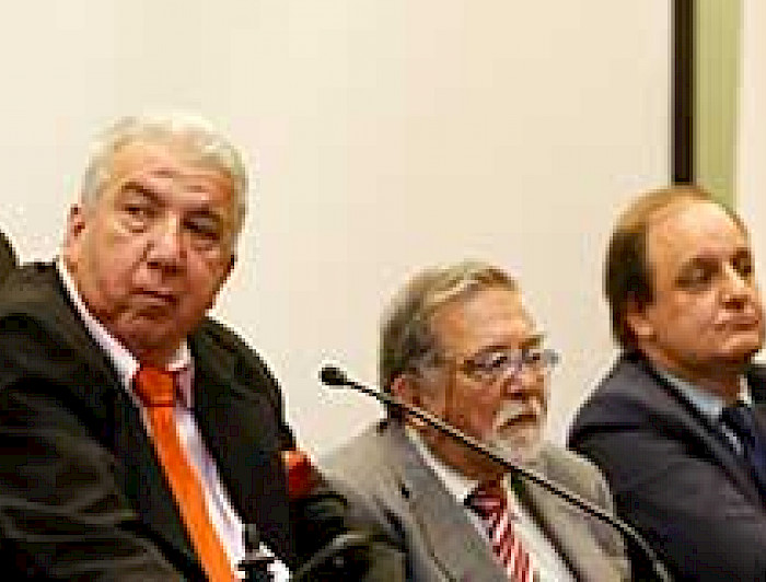 imagen correspondiente a la noticia: "Homenaje y reconocimientos marcan lanzamiento del libro del periodista Enrique Ramírez Capello"