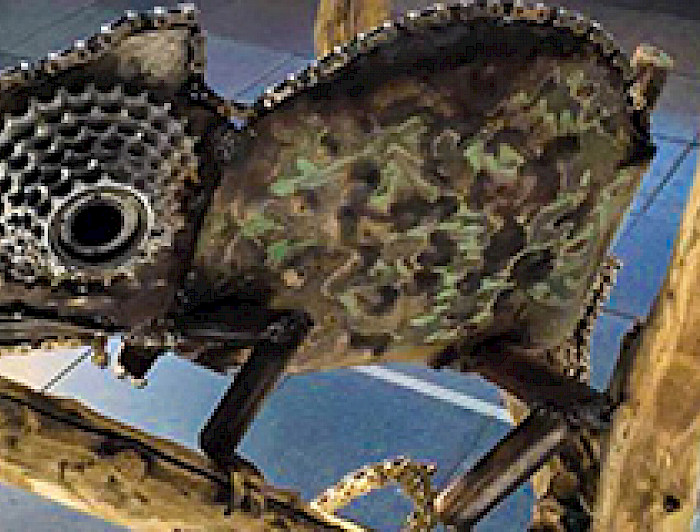 imagen correspondiente a la noticia: "Funcionario realiza exposición de esculturas hechas con materiales reciclados"