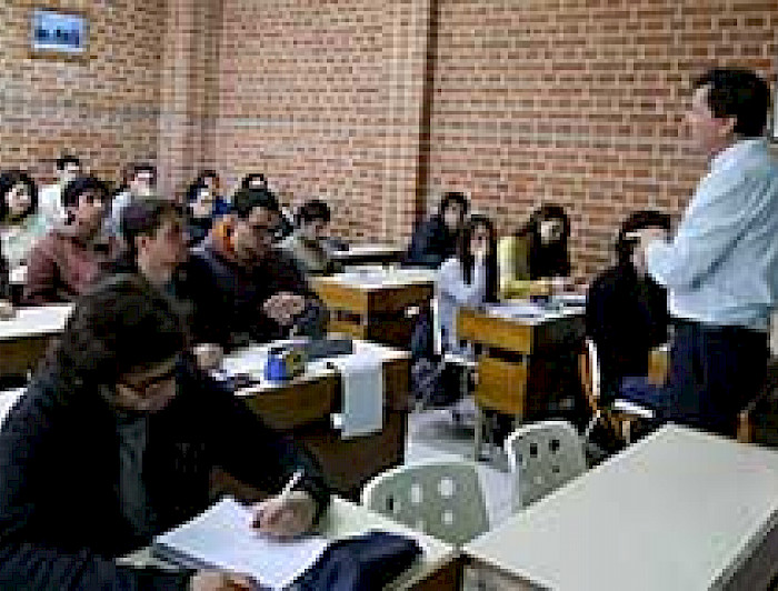 imagen correspondiente a la noticia: "Rector aborda  la autonomía y sobrerregulación como puntos claves del proyecto de reforma a la  Educación Superior"