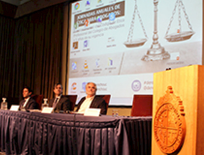 imagen correspondiente a la noticia: "Profesor Marcos Jaramillo publicó artículo en chino"