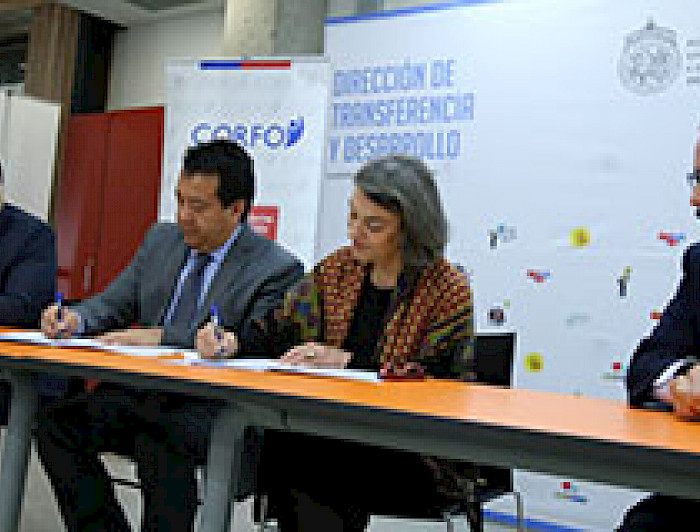 imagen correspondiente a la noticia: "Pfizer y Universidad Católica firman convenio para desarrollar tratamientos contra el cáncer"