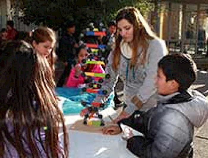 imagen correspondiente a la noticia: "Aprendizaje Servicio: escolares de La Pintana aprenden Biología y Química a través de la naturaleza y la sociedad"