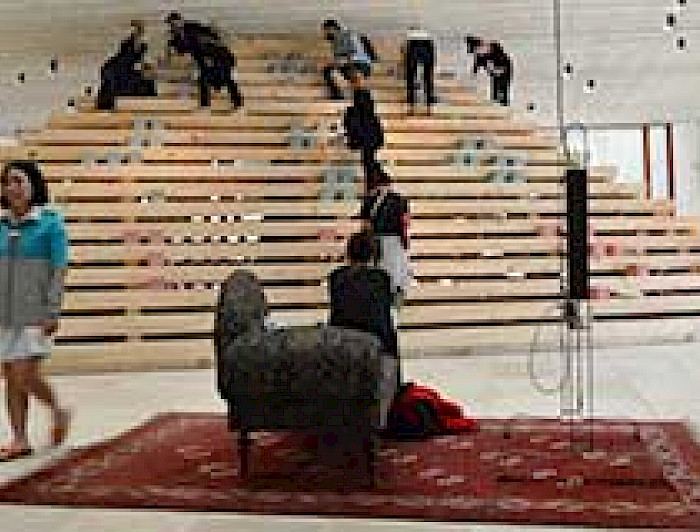 imagen correspondiente a la noticia: "Rector destaca la valoración que la Bienal de Venecia le otorga a la arquitectura nacional"