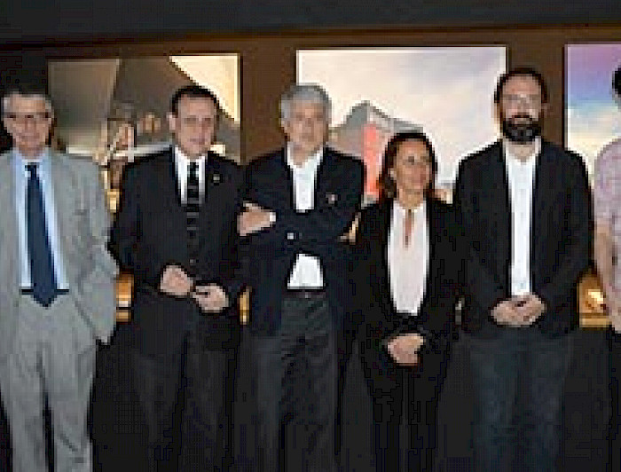 imagen correspondiente a la noticia: "Rector Sánchez y delegación de la UC ya se encuentran en Venecia para participar de la Bienal de Arquitectura"