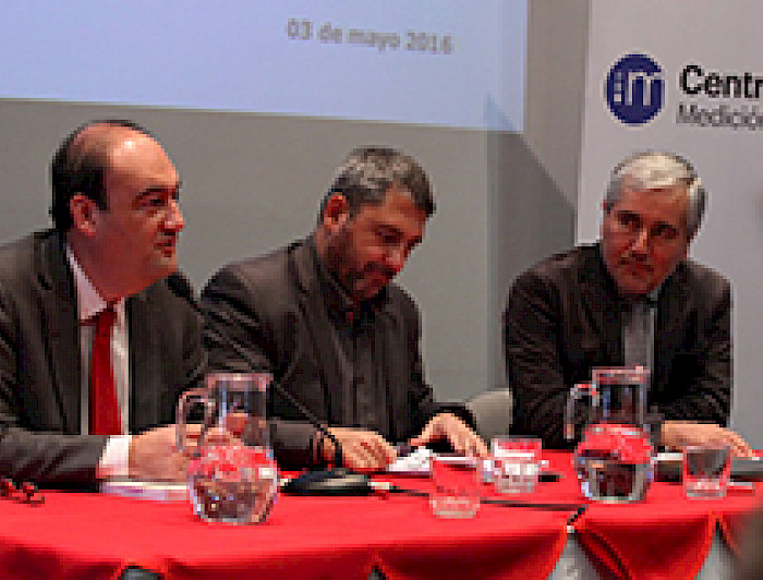 imagen correspondiente a la noticia: "Encuesta MIDE UC revela alto interés en temas políticos y desafección generalizada de los ciudadanos"