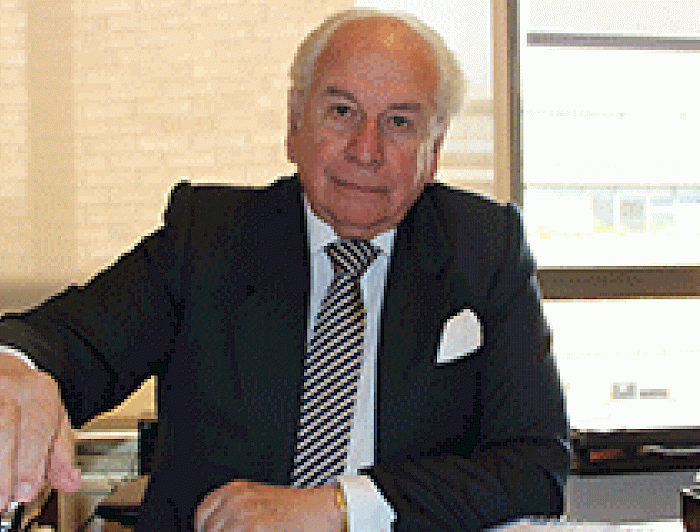 imagen correspondiente a la noticia: "Profesor José Luis Cea es el primer chileno premiado como académico de Honor en España"