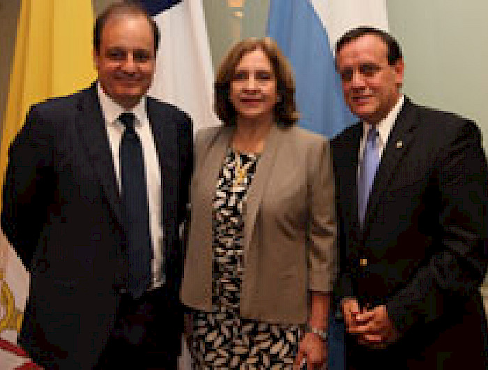 imagen correspondiente a la noticia: "Eduardo Arriagada asume como nuevo decano de Comunicaciones"