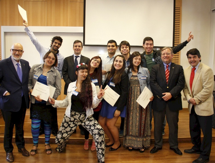 imagen correspondiente a la noticia: "English UC envía a estudiantes destacados a aprender inglés a Estados Unidos"