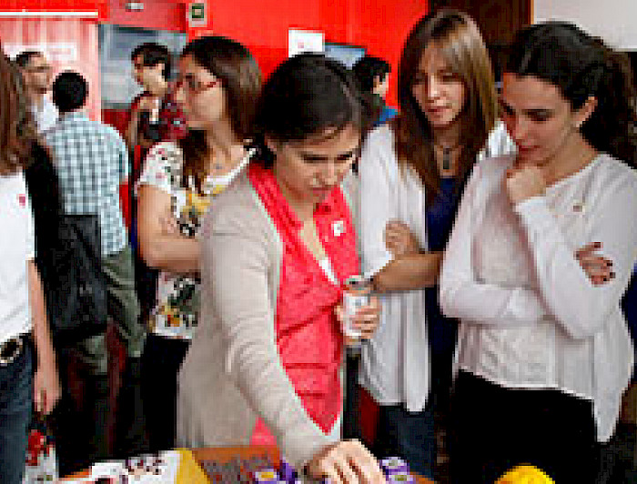 imagen correspondiente a la noticia: "Feria CEDETi 3D reunió diversas innovaciones para personas en situación de discapacidad"