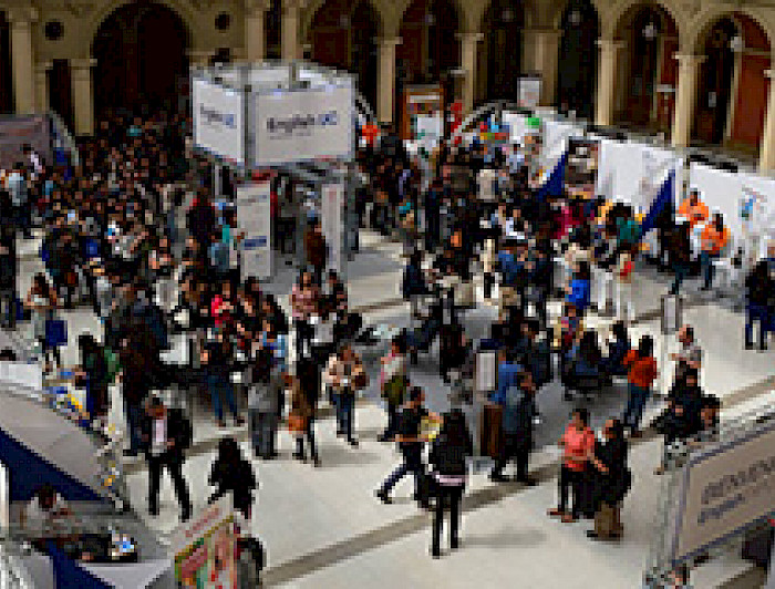 imagen correspondiente a la noticia: "Se realizó la primera versión de la English Expo 2015"