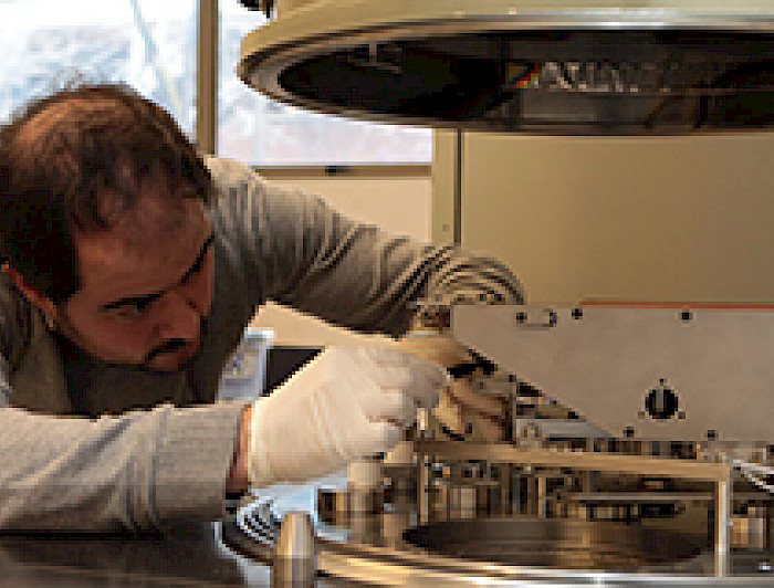 imagen correspondiente a la noticia: "Cuatro decanos UC escribieron sobre la necesidad de jóvenes en la ciencia chilena"