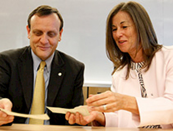 imagen correspondiente a la noticia: "Derecho UC recibió legados del profesor Alejandro Silva Bascuñán"