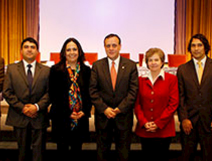 imagen correspondiente a la noticia: "Premios “EdUCiencias” distingue a los mejores docentes de Química y Física del país"