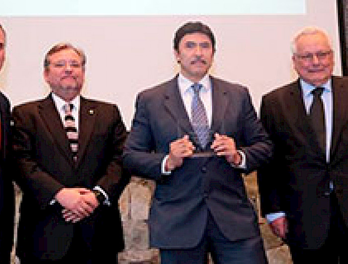 imagen correspondiente a la noticia: "Médico Carlos Fardella es reconocido con el Premio Investigación Científica Universitaria"