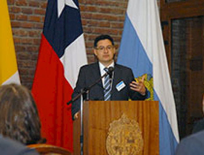 imagen correspondiente a la noticia: "Estudio de CETIUC revela que las TI reaccionan lento ante necesidades de las  empresas"