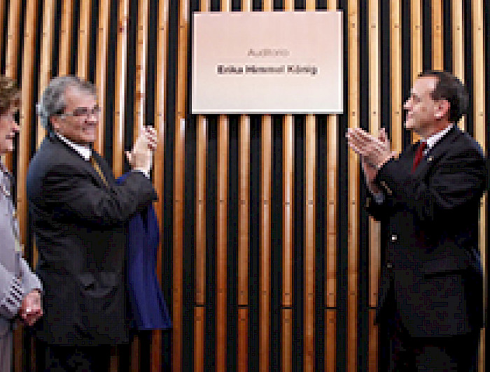 imagen correspondiente a la noticia: "Auditorio de MIDE UC recibe el nombre de Erika Himmel"