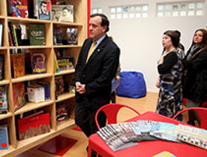 imagen correspondiente a la noticia: "UC abre biblioteca para contribuir al proceso de reinserción de niños de Sename"