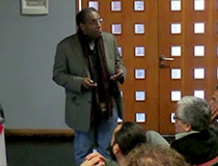 imagen correspondiente a la noticia: "Investigadores abordan la percepción de la desigualdad económica y el desarrollo de las jerarquías intergrupales"