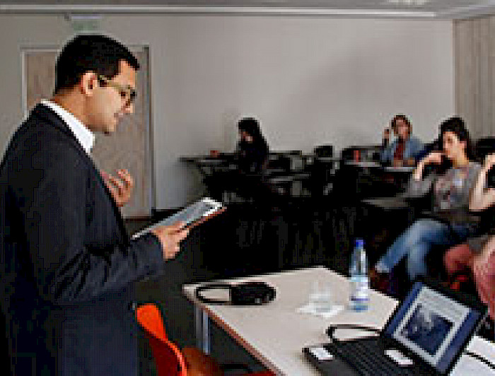 imagen correspondiente a la noticia: "Historiador revela cómo surgió el activismo por los DDHH en Alemania a raíz de las dictaduras"