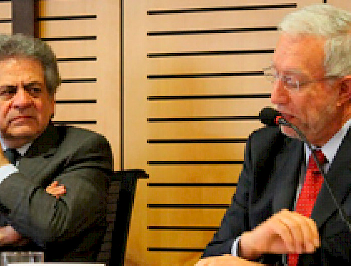 imagen correspondiente a la noticia: "Activismo judicial es discutido en seminario con ministros del TC y Corte Suprema"