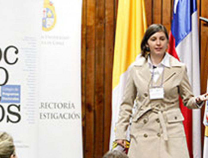 imagen correspondiente a la noticia: "Alumna de Filosofía gana la final del Concurso Tesis en 3 Minutos UC 2015"