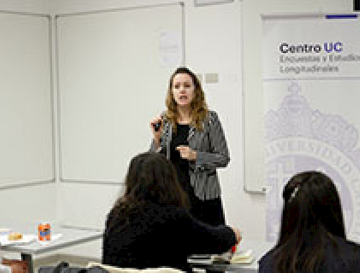 imagen correspondiente a la noticia: "Seminario desmitificó la relación entre incentivos monetarios y productividad laboral"