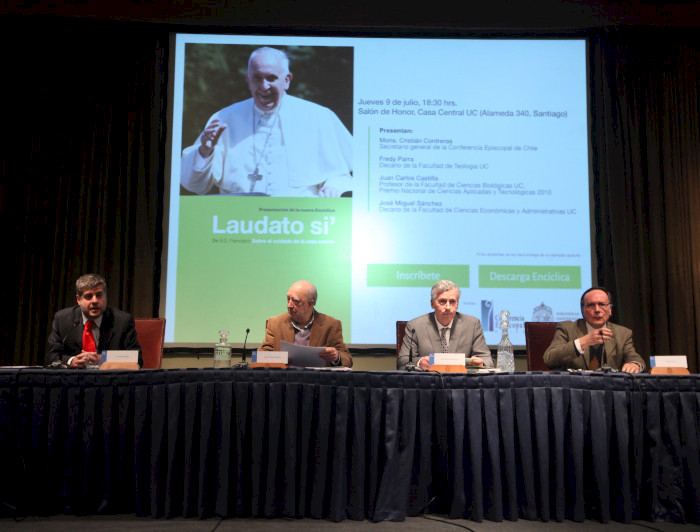 imagen correspondiente a la noticia: "A salón lleno, la UC y la Conferencia Episcopal, lanzan nueva encíclica papal"
