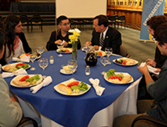 imagen correspondiente a la noticia: "Representantes estudiantiles se reúnen a dialogar con el rector"