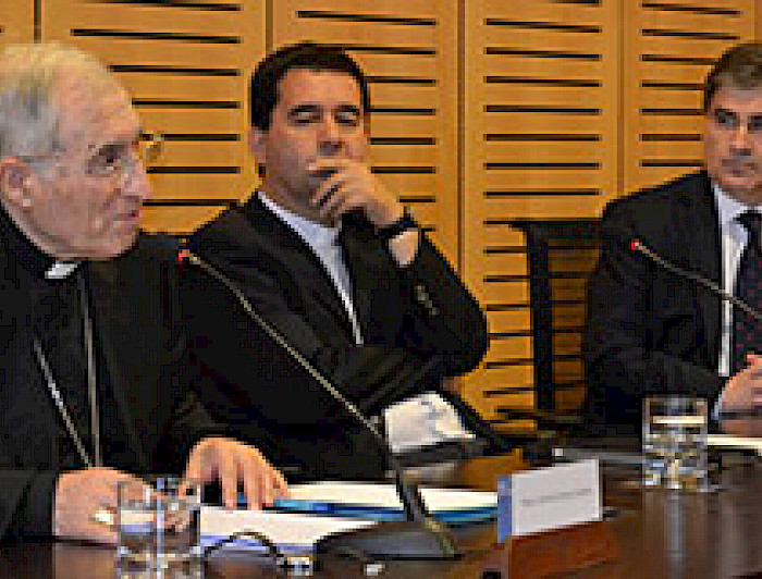imagen correspondiente a la noticia: "Arzobispo Emérito de Madrid  Antonio María Rouco  impresionó con charla sobre Derecho Canónico en la UC"