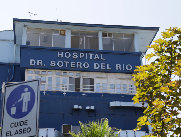 El Hospital Dr. Sótero del Río recibió a 604 pacientes atentidos con Ley Ricarte Soto en 2017 (Fuente: Cuenta pública 2017, Complejo Asistencial Dr. Sótero del Río). El presupuesto del Ministerio de Salud para el año 2018 fue de $8.174.283.789 (Fuente: Dirección de Presupuestos de Chile, https://www.dipres.gob.cl). Fotografía: César Cortés.