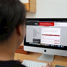 Foto página web de la revista de educación PEL.