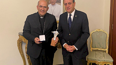 Cardenal José Tolentino y el rector Ignacio Sánchez en Roma. Foto Dirección de Comunicaciones