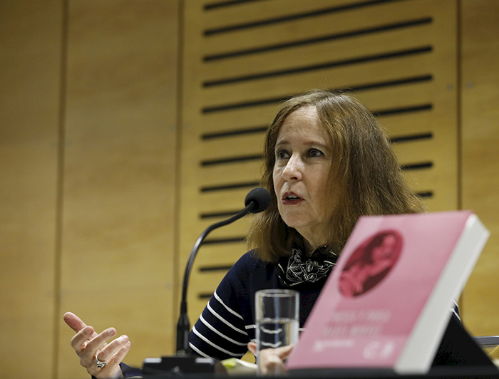 imagen correspondiente a la noticia: "Investigación en Bibliotecas UC contribuye a libro sobre poeta chilena María Monvel"